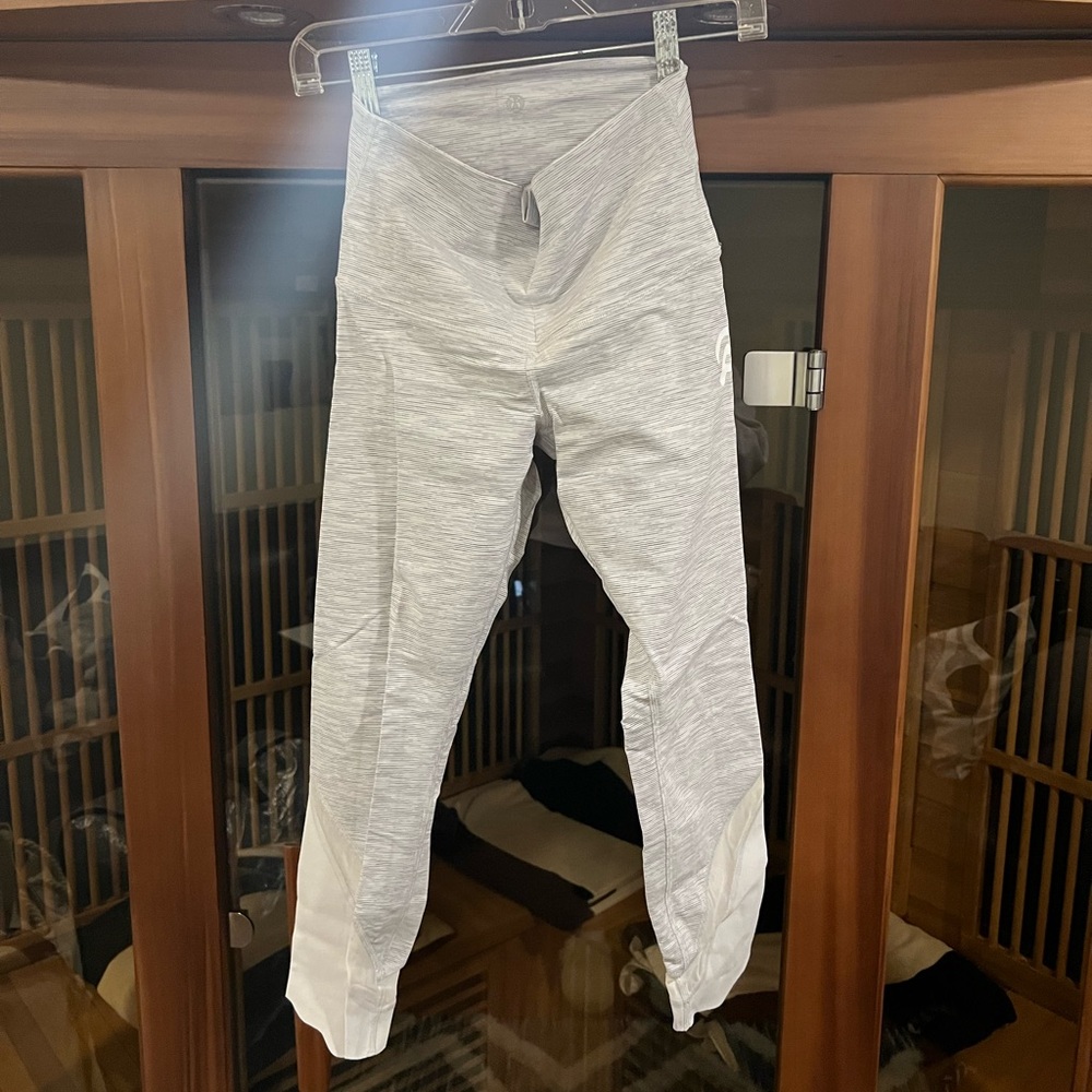 Lululemon cropped leggings
